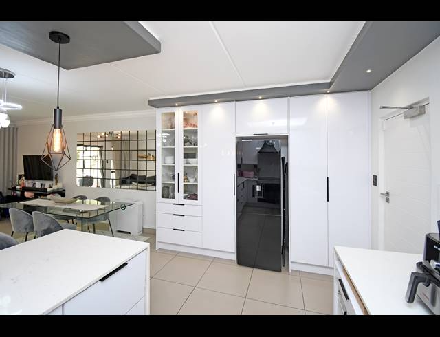 2 BEDROOM APARTMENT FOR SALE IN BROADACRES